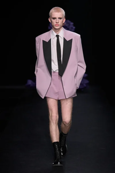 Look 48